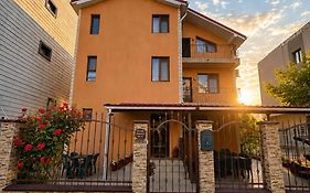 Vila Corina